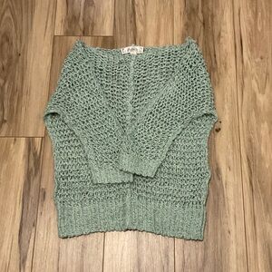 B8 - Decree Mint Off-the-Shoulder Sweater. Size S